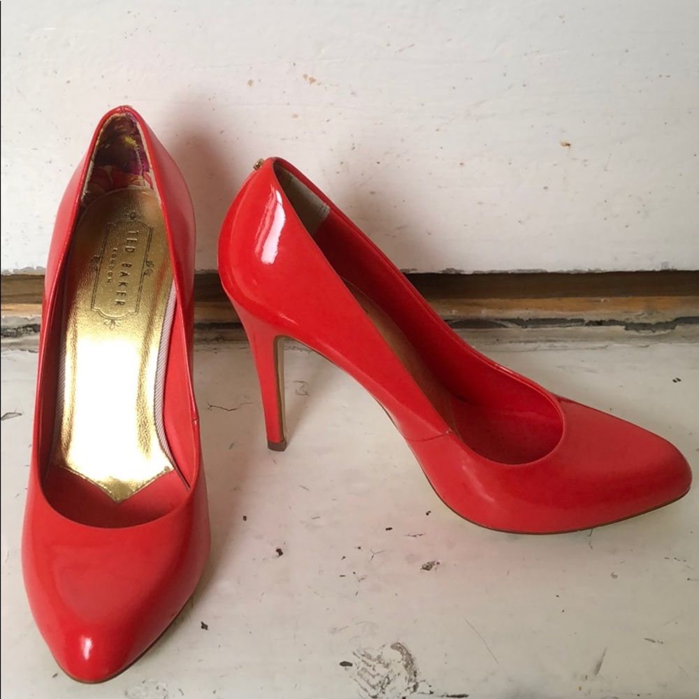 Patent leather heels. Orange red. UK 5.5